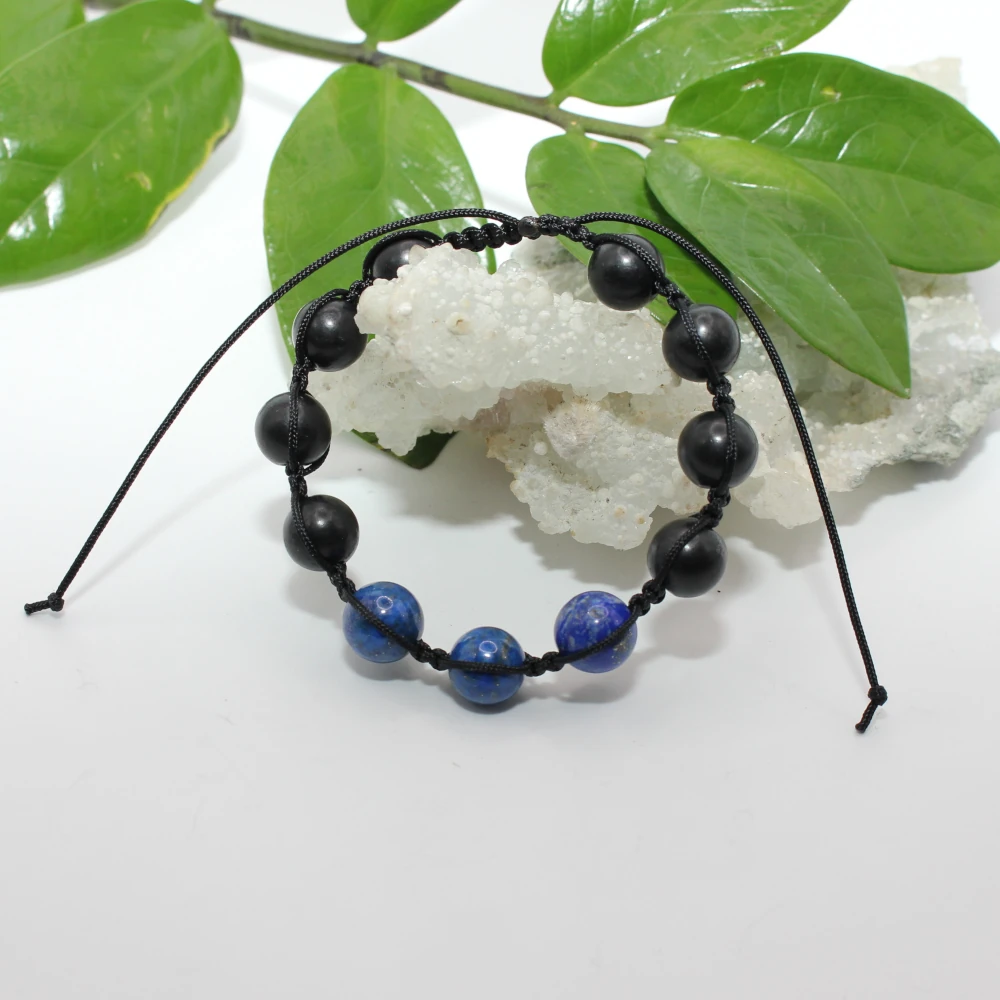 Shamballaramband aus Schungit und drei Lapis Perlen